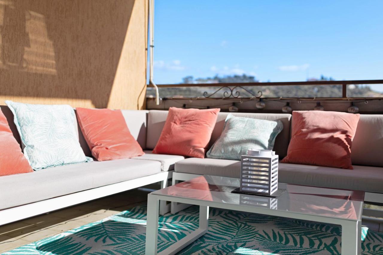 Seaview Apartment Империа Екстериор снимка