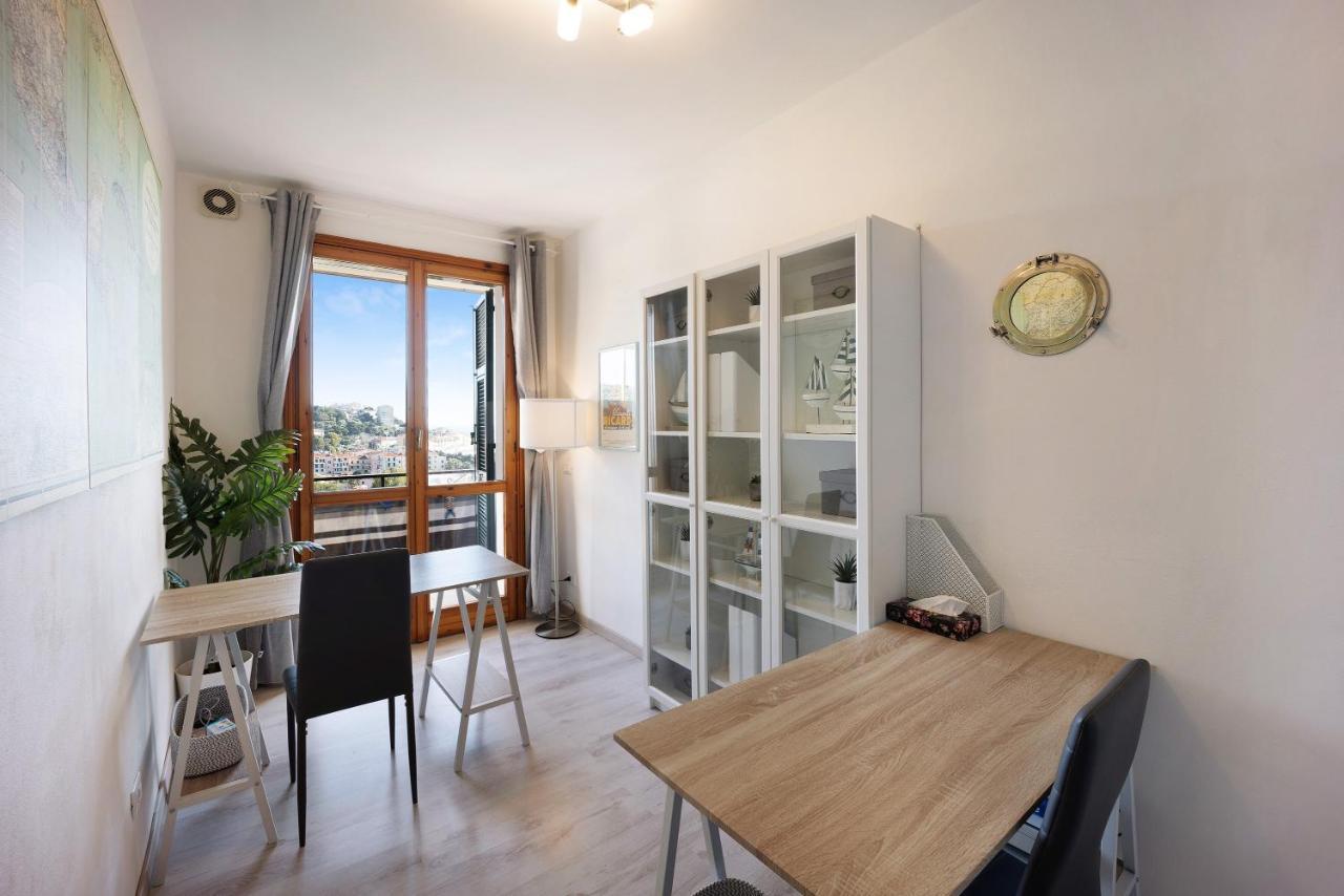 Seaview Apartment Империа Екстериор снимка