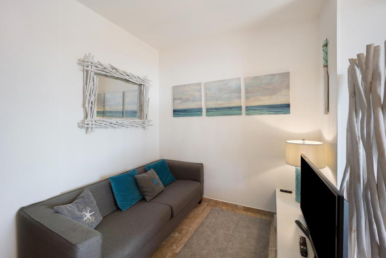 Seaview Apartment Империа Екстериор снимка